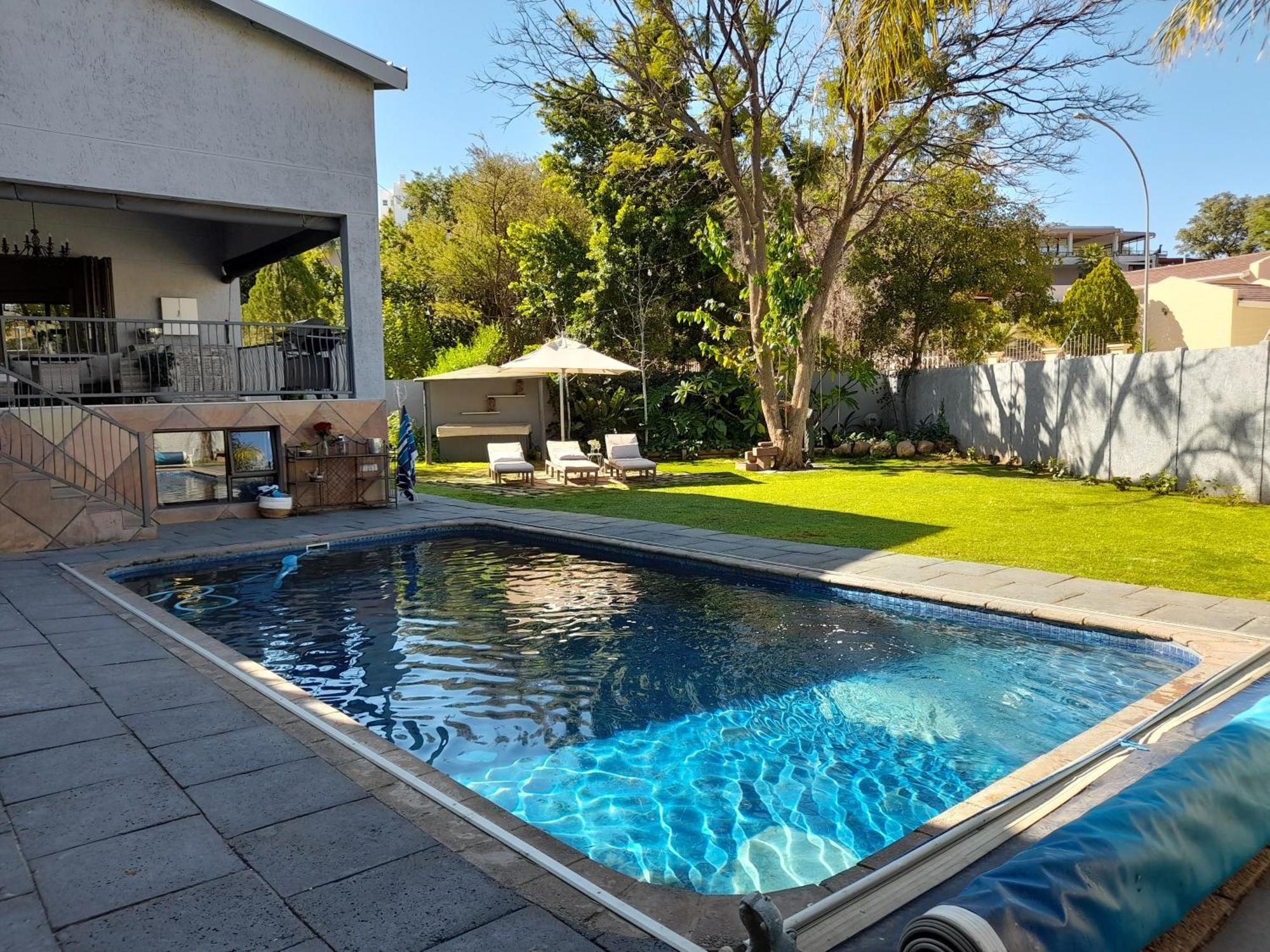 Quarto Duplo com Vista da Piscina